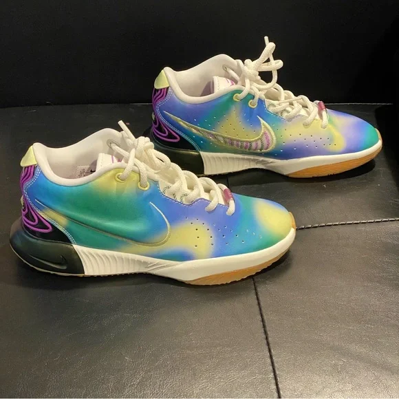 Boys Nike LeBron XXI SE GS “Movie Night”